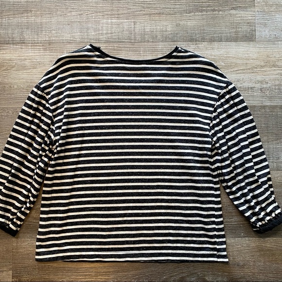 3/$25 Mustard Seed medium top - Picture 5 of 9